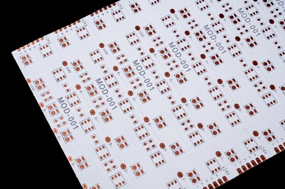 Çifte Katmanlı Esnek PCB, Yangın Koruma Seviyesi V0 ve LED Aydınlatma için 0.25mm±0.05 Kalınlığı